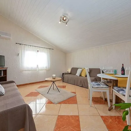 Apartment Yellow